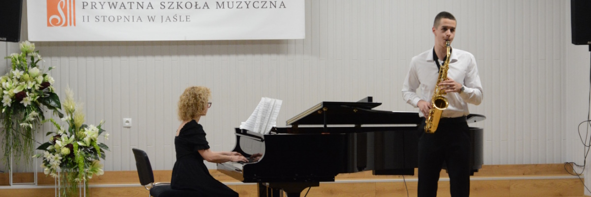 Recitale dyplomowe rozpoczęte